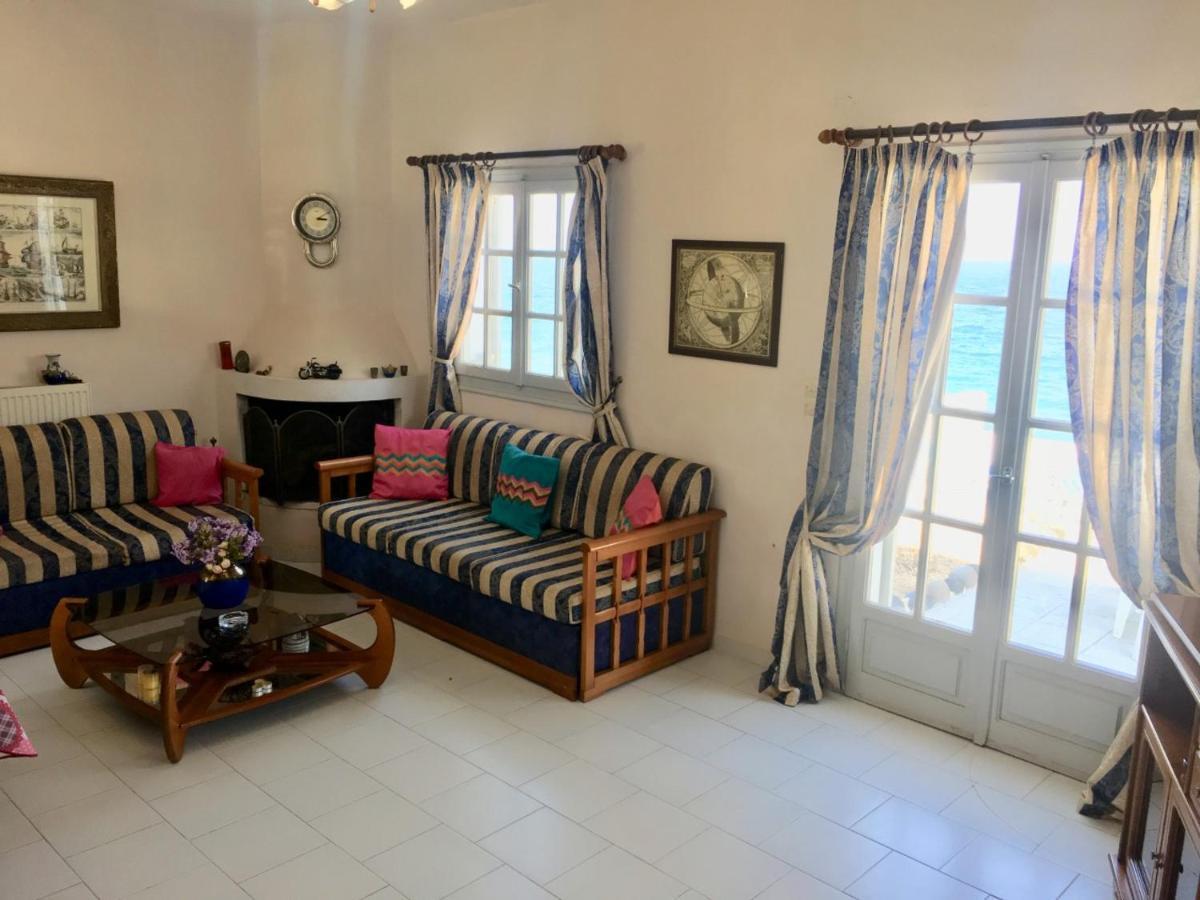 Santorini Grace No1 Foinikia (Santorini)